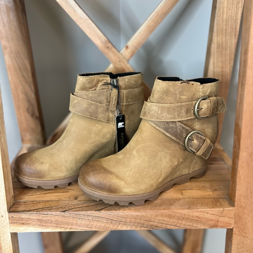Womens Sorel Joan of arctic boots booties tan Sz 8.5 brand new